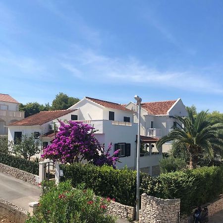 Holiday Home Brac Supetar Eksteriør billede