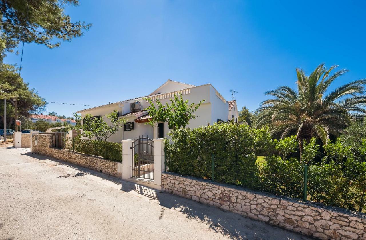 Holiday Home Brac Supetar Eksteriør billede