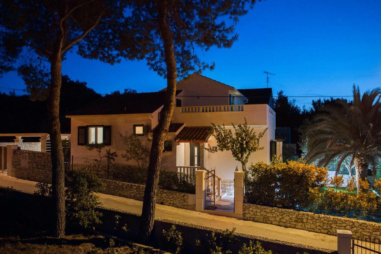 Holiday Home Brac Supetar Eksteriør billede